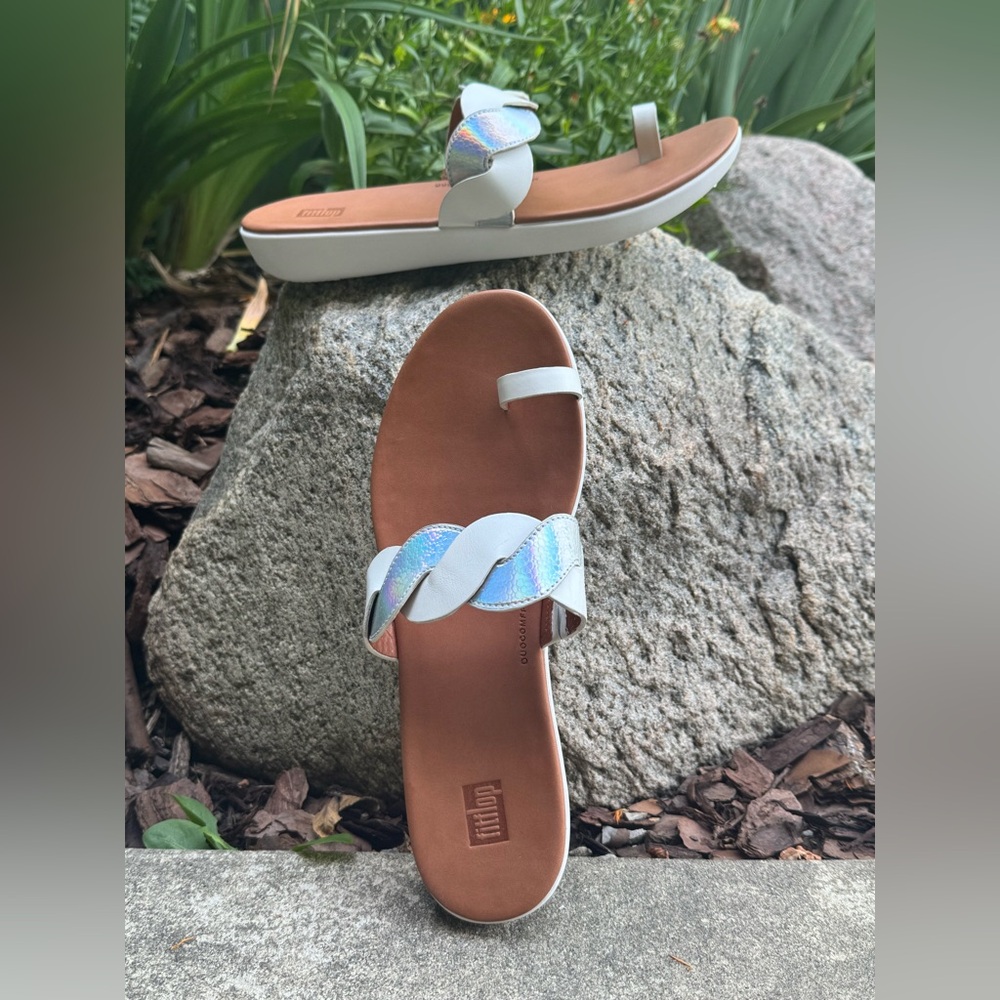 Fitflop White and Silver Minimalist Orthopedic Sandals - Picture 2 of 8